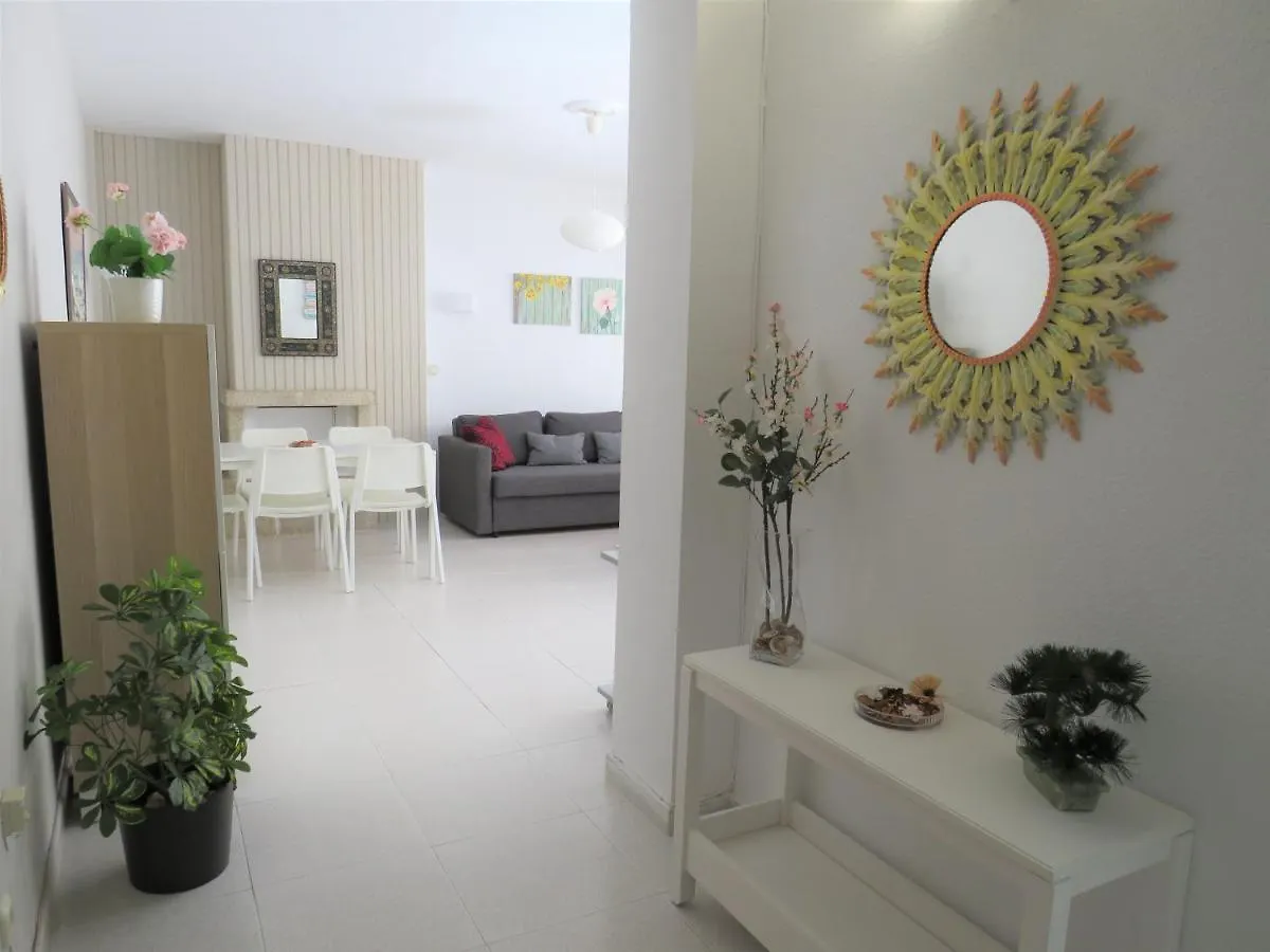 Elizabeth Beach Apartment With Seaviews! Torremolinos
